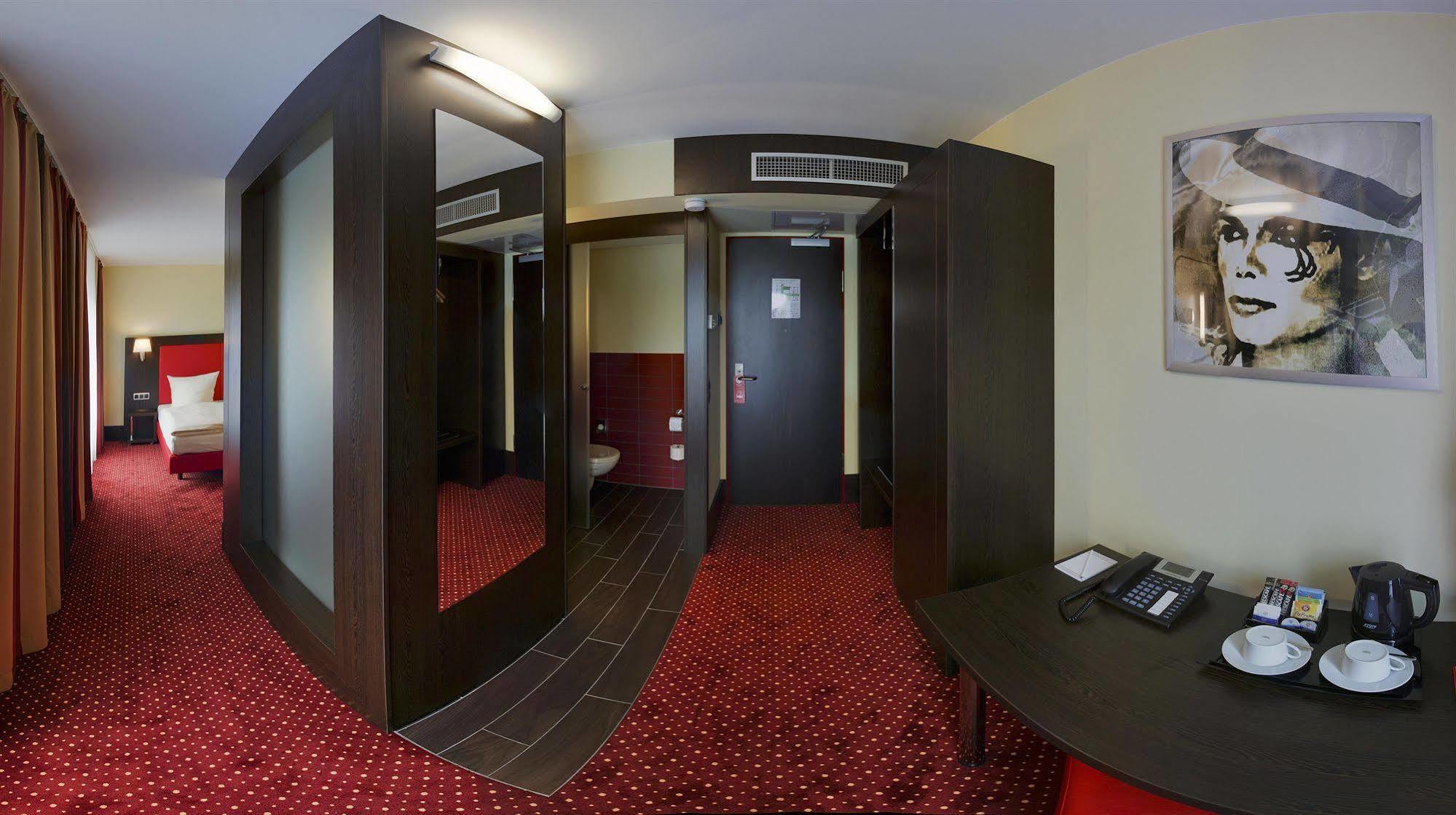 Western Plaza 4* Гамбург