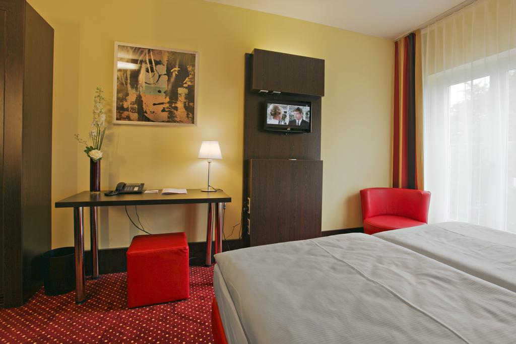 Western Plaza 4* Гамбург