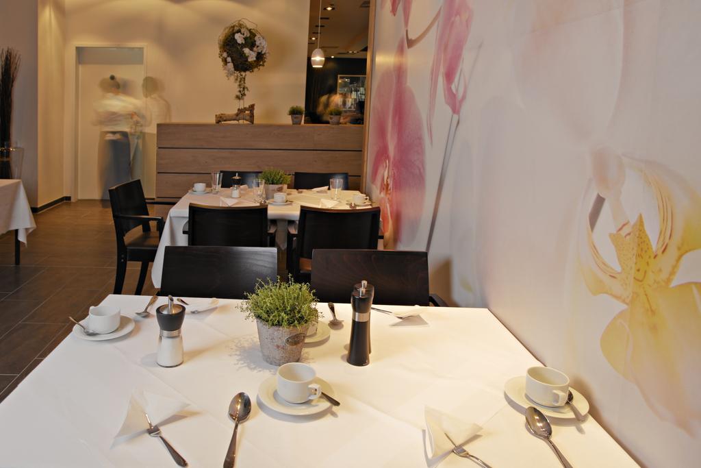 Western Plaza Отель 4*